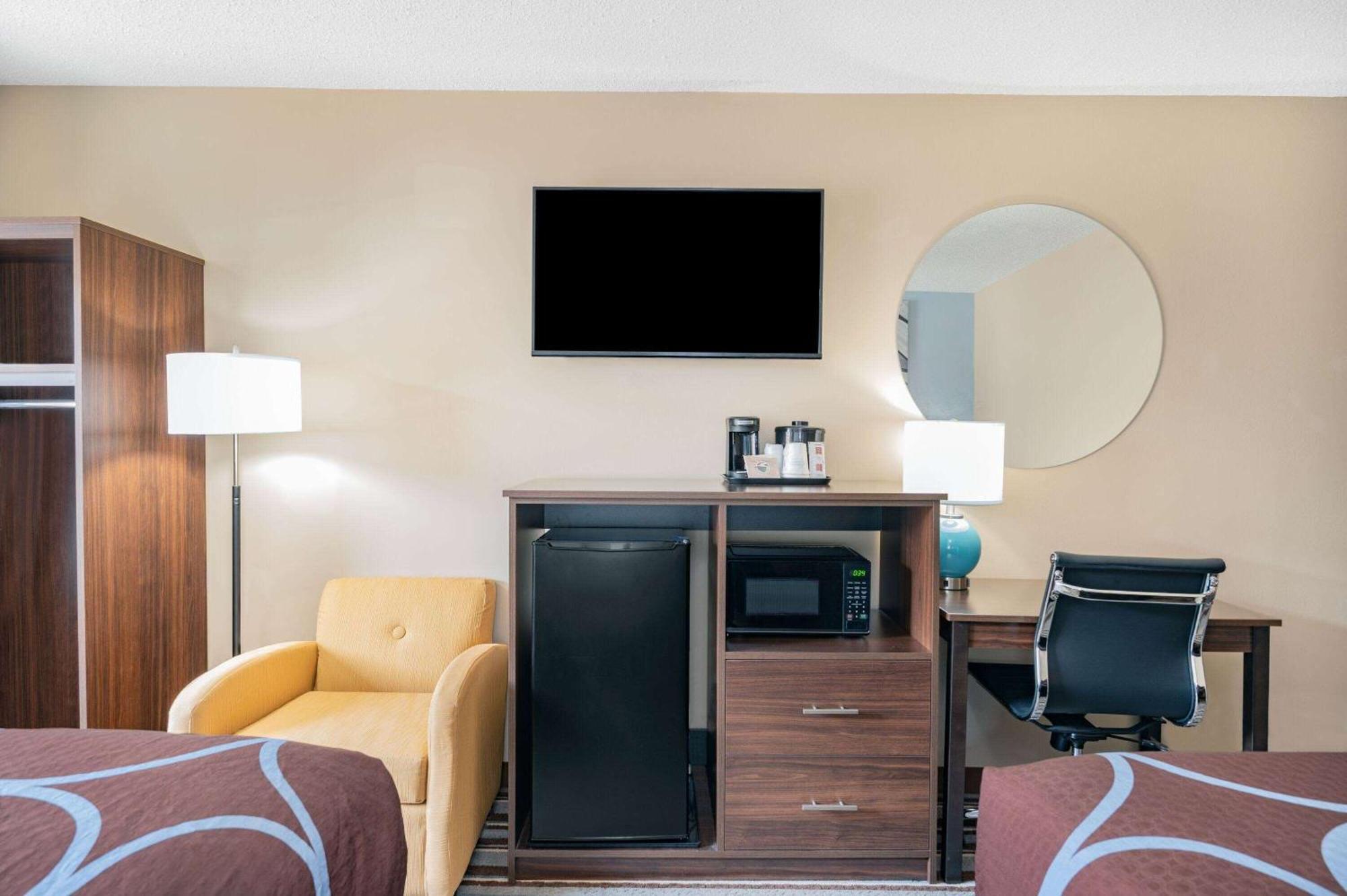 Super 8 By Wyndham Joliet Hotell Exteriör bild