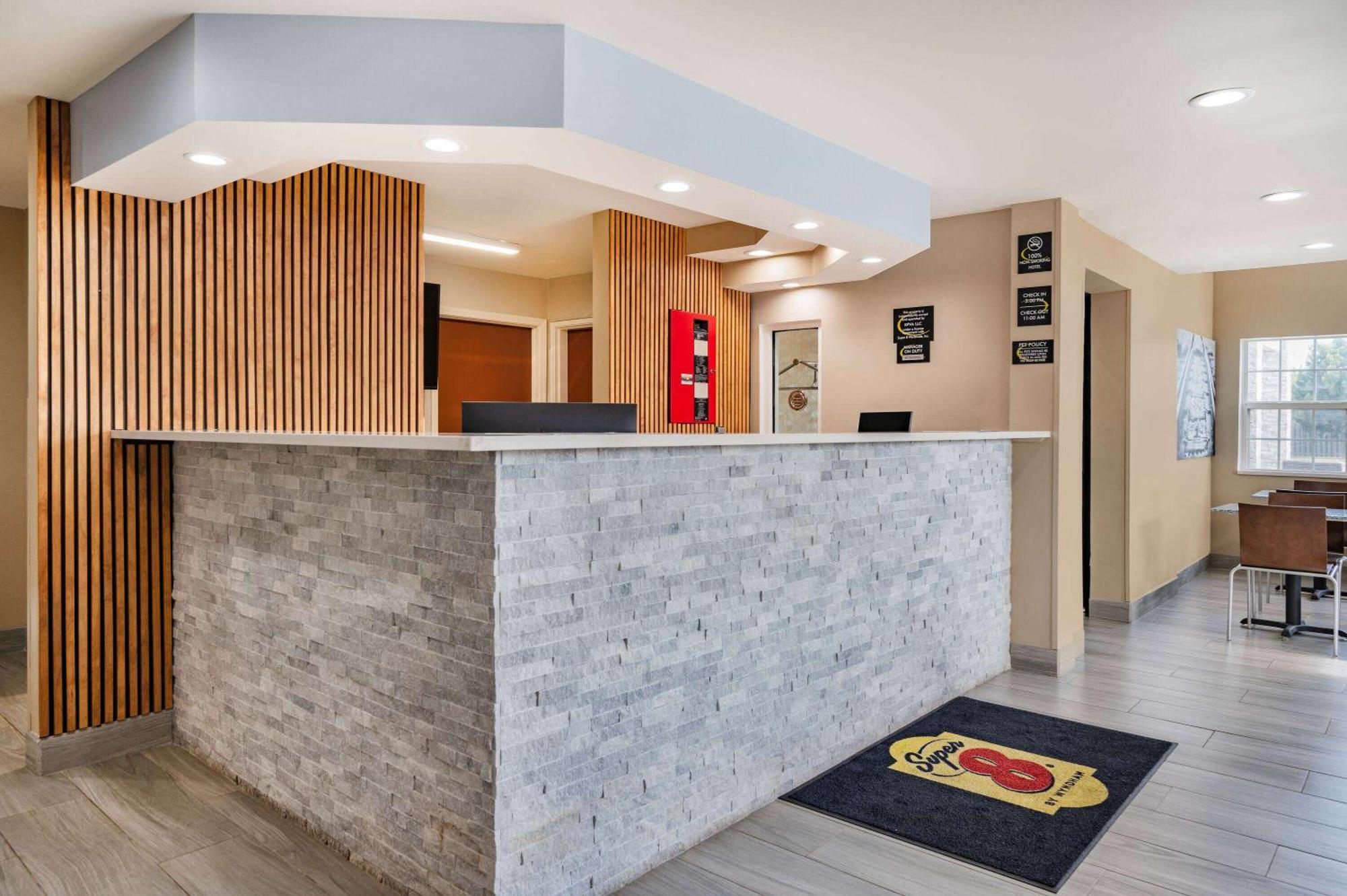 Super 8 By Wyndham Joliet Hotell Exteriör bild